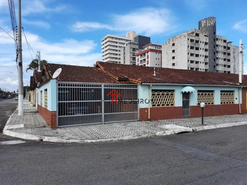 Casa com 3 quartos à venda, 160m2 em Praia Grande - SP - imagem 1 Foto 1 de Casa com 3 quartos à venda, 160m2 em Praia Grande - SP