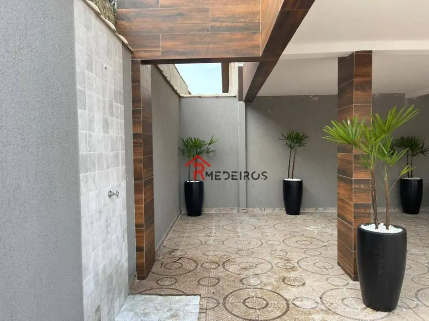 Casa com 2 quartos à venda, 90m2 em Praia Grande - SP - imagem 3 Foto 3 de Casa com 2 quartos à venda, 90m2 em Praia Grande - SP