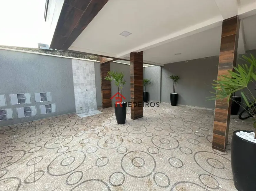Casa com 2 quartos à venda, 90m2 em Praia Grande - SP - imagem 2 Foto 2 de Casa com 2 quartos à venda, 90m2 em Praia Grande - SP