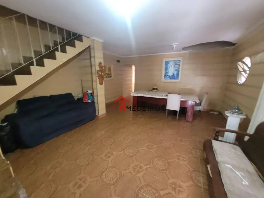 Foto 2 de Casa com 4 quartos à venda, 140m2 em Praia Grande - SP