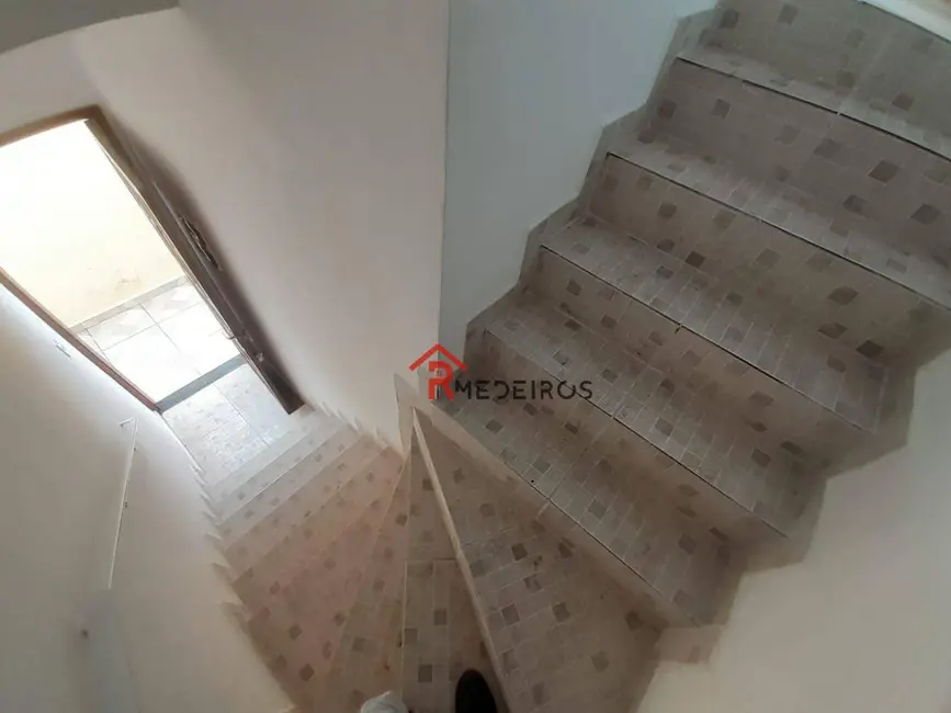 Foto 3 de Casa de Condomínio com 2 quartos à venda, 81m2 em Maracanã, Praia Grande - SP