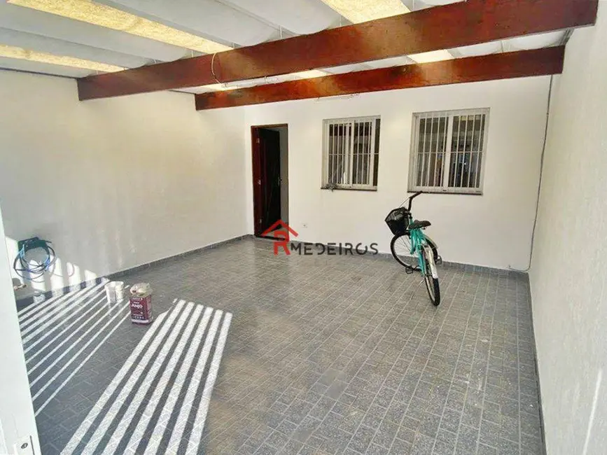 Foto 2 de Casa com 3 quartos à venda, 142m2 em Ocian, Praia Grande - SP