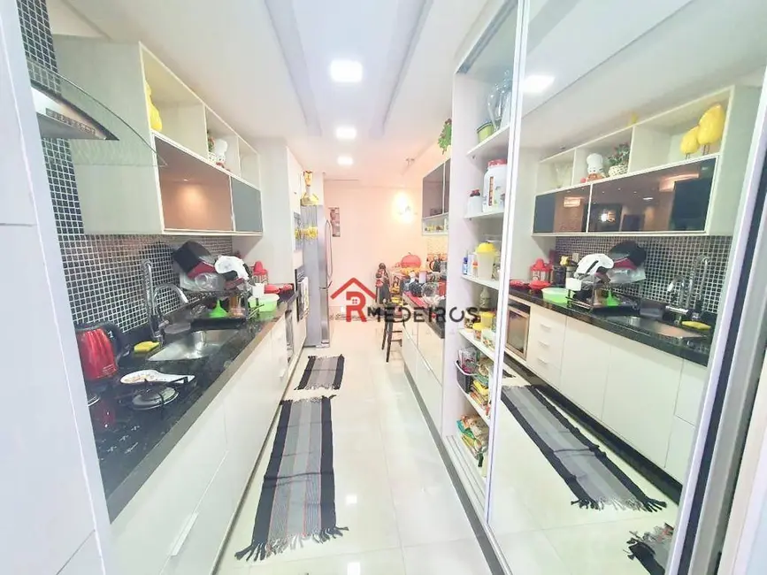Apartamento com 3 quartos à venda, 140m2 em Canto do Forte, Praia Grande - SP - imagem 6 Foto 6 de Apartamento com 3 quartos à venda, 140m2 em Canto do Forte, Praia Grande - SP