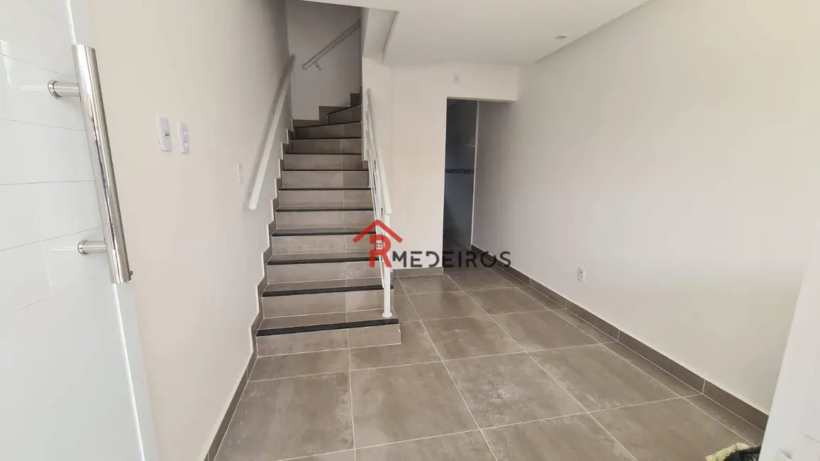 Foto 4 de Casa de Condomínio com 2 quartos à venda, 77m2 em Caiçara, Praia Grande - SP
