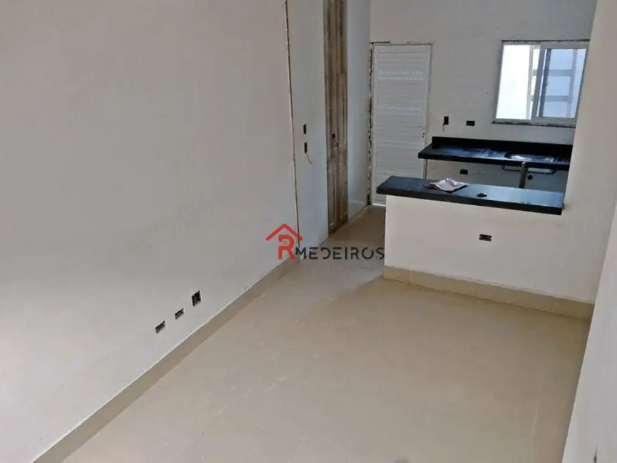 Casa de Condomínio com 2 quartos à venda, 95m2 em Praia Grande - SP - imagem 4 Foto 4 de Casa de Condomínio com 2 quartos à venda, 95m2 em Praia Grande - SP