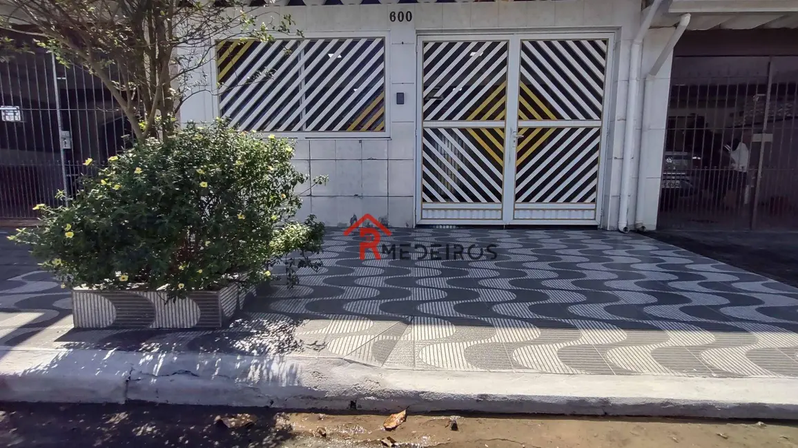 Foto 2 de Casa com 2 quartos à venda, 87m2 em Maracanã, Praia Grande - SP