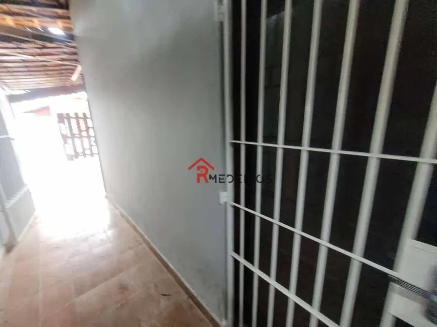 Foto 4 de Casa com 2 quartos à venda, 100m2 em Maracanã, Praia Grande - SP