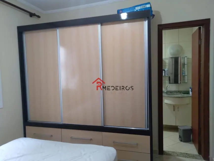 Foto 8 de Apartamento com 2 quartos à venda, 104m2 em Guilhermina, Praia Grande - SP