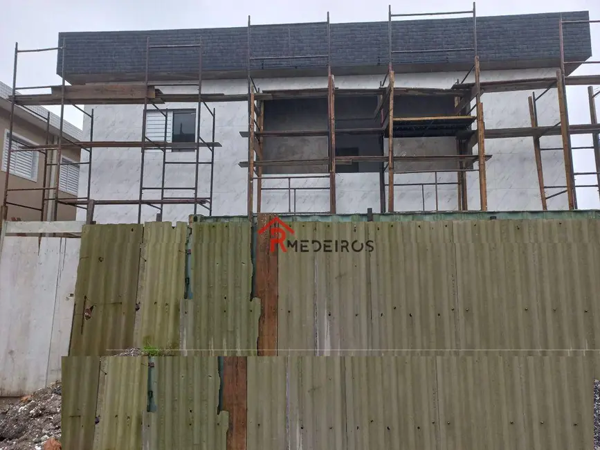 Casa com 2 quartos à venda, 61m2 em Praia Grande - SP - imagem 2 Foto 2 de Casa com 2 quartos à venda, 61m2 em Praia Grande - SP