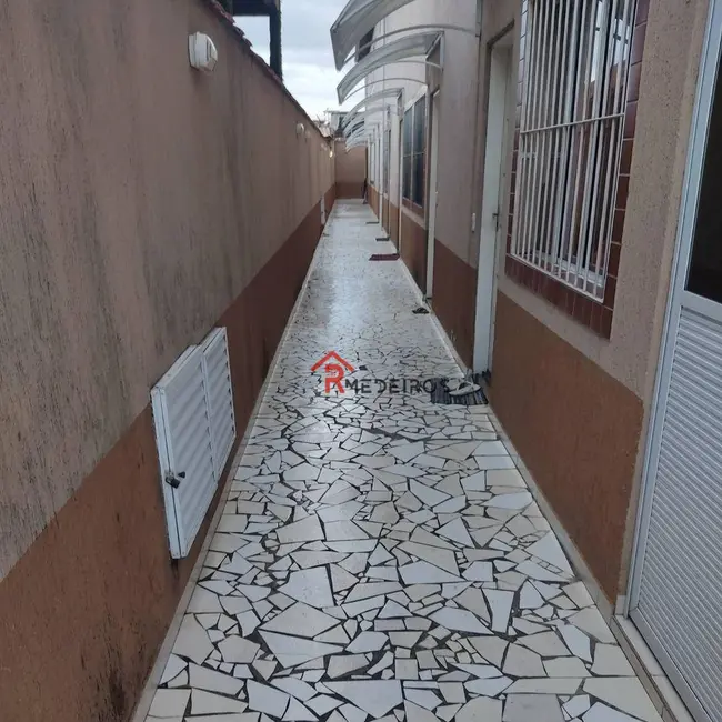 Foto 6 de Casa com 2 quartos à venda, 88m2 em Praia Grande - SP