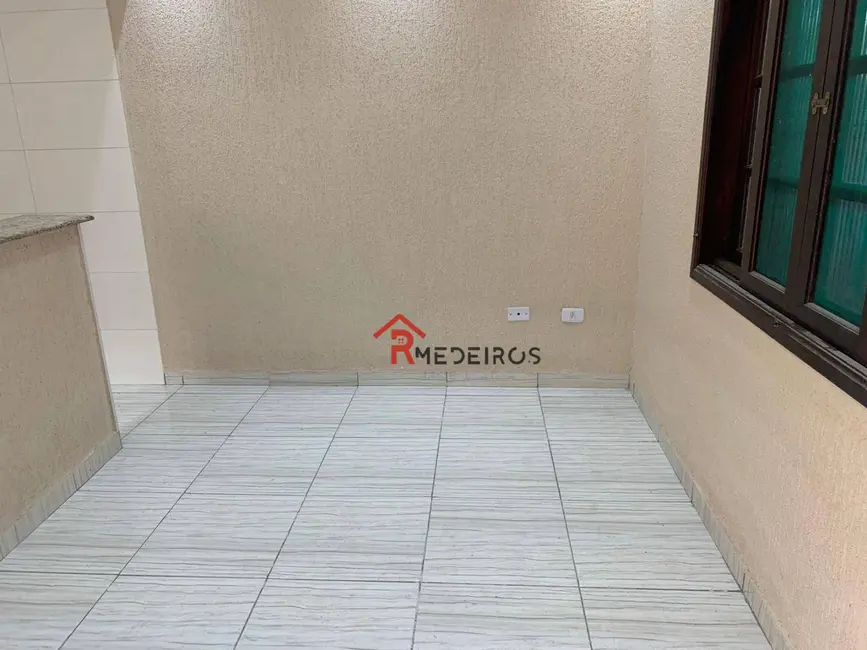 Casa com 2 quartos à venda, 100m2 em Praia Grande - SP - imagem 2 Foto 2 de Casa com 2 quartos à venda, 100m2 em Praia Grande - SP