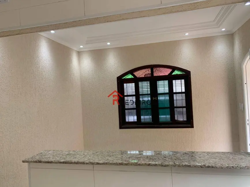 Casa com 2 quartos à venda, 100m2 em Praia Grande - SP - imagem 6 Foto 6 de Casa com 2 quartos à venda, 100m2 em Praia Grande - SP