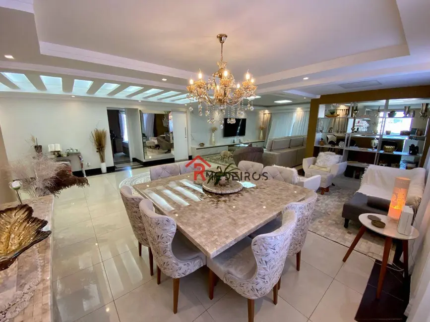 Cobertura com 3 quartos à venda, 335m2 em Canto do Forte, Praia Grande - SP - imagem 9 Foto 9 de Cobertura com 3 quartos à venda, 335m2 em Canto do Forte, Praia Grande - SP