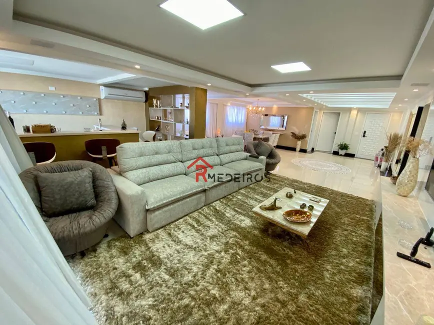 Cobertura com 3 quartos à venda, 335m2 em Canto do Forte, Praia Grande - SP - imagem 7 Foto 7 de Cobertura com 3 quartos à venda, 335m2 em Canto do Forte, Praia Grande - SP