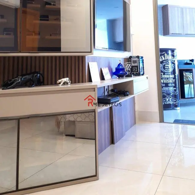 Apartamento com 3 quartos à venda, 189m2 em Canto do Forte, Praia Grande - SP - imagem 7 Foto 7 de Apartamento com 3 quartos à venda, 189m2 em Canto do Forte, Praia Grande - SP