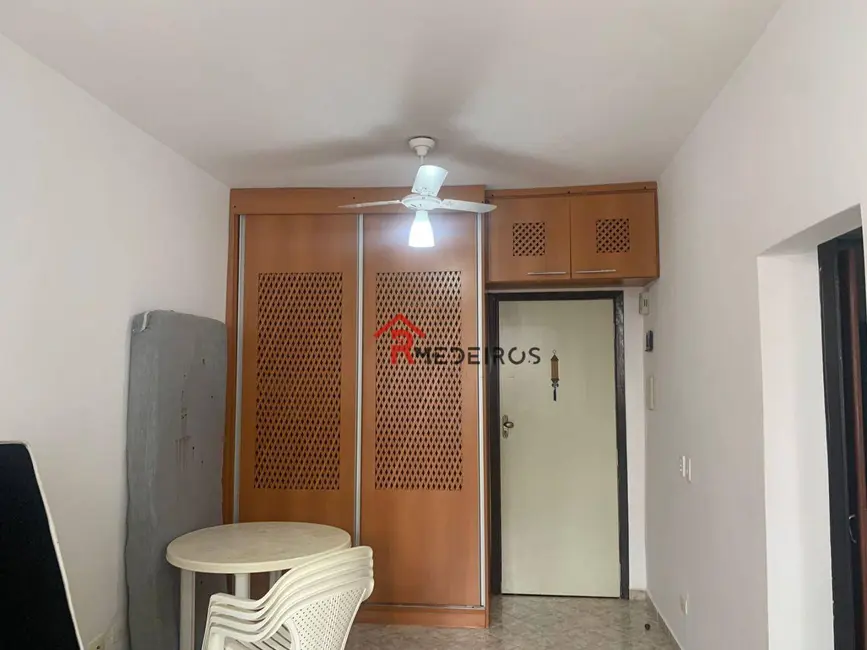 Kitnet com 1 quarto à venda, 65m2 em Aviação, Praia Grande - SP - imagem 4 Foto 4 de Kitnet com 1 quarto à venda, 65m2 em Aviação, Praia Grande - SP