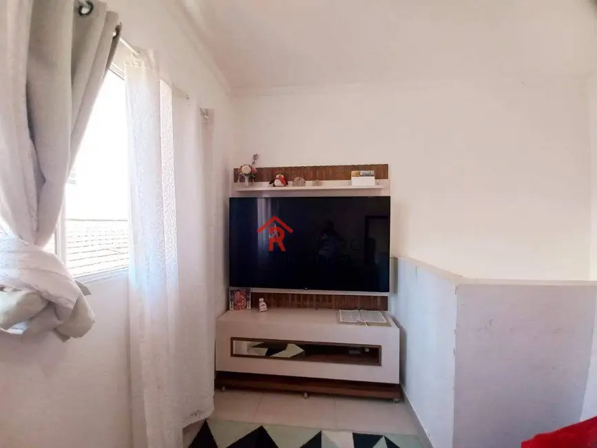 Casa com 2 quartos à venda, 73m2 em Praia Grande - SP - imagem 5 Foto 5 de Casa com 2 quartos à venda, 73m2 em Praia Grande - SP
