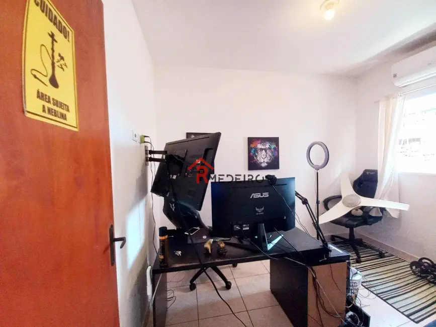 Casa com 2 quartos à venda, 73m2 em Praia Grande - SP - imagem 6 Foto 6 de Casa com 2 quartos à venda, 73m2 em Praia Grande - SP