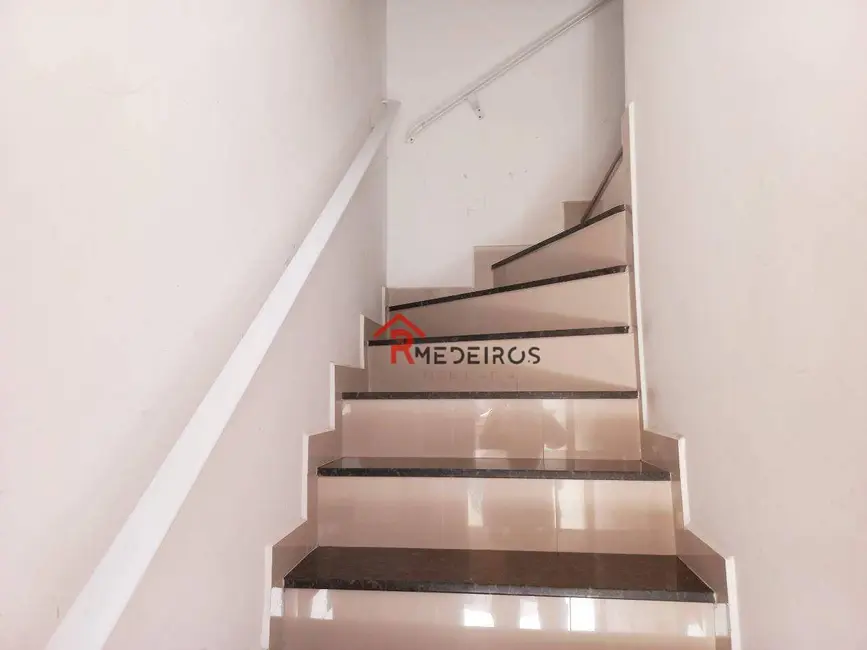 Casa com 2 quartos à venda, 73m2 em Praia Grande - SP - imagem 4 Foto 4 de Casa com 2 quartos à venda, 73m2 em Praia Grande - SP