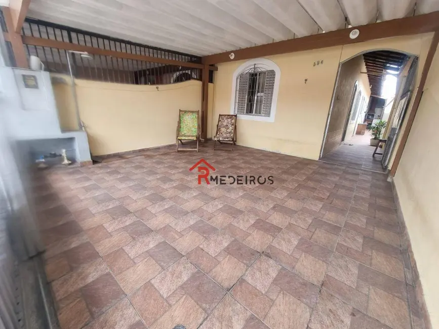 Foto 2 de Casa com 2 quartos à venda, 123m2 em Mirim, Praia Grande - SP