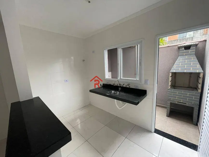 Casa com 2 quartos à venda, 95m2 em Maracanã, Praia Grande - SP - imagem 3 Foto 3 de Casa com 2 quartos à venda, 95m2 em Maracanã, Praia Grande - SP