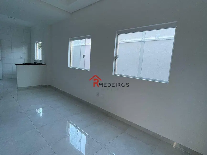 Foto 2 de Casa de Condomínio com 2 quartos à venda, 79m2 em Japuí, Sao Vicente - SP