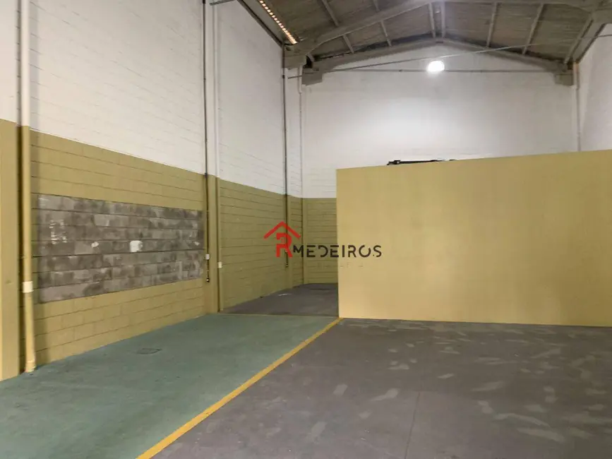 Armazém / Galpão à venda e para alugar, 237m2 em Praia Grande - SP - imagem 4 Foto 4 de Armazém / Galpão à venda e para alugar, 237m2 em Praia Grande - SP