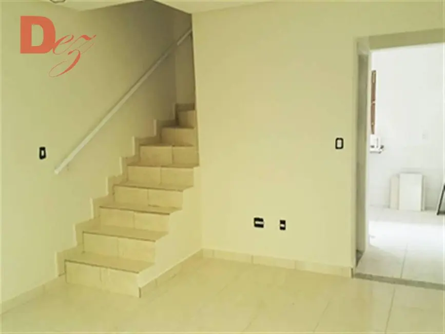Foto 4 de Casa de Condomínio com 2 quartos à venda, 100m2 em Princesa, Praia Grande - SP