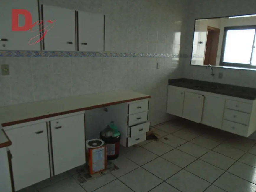 Apartamento com 2 quartos à venda, 87m2 em Aviação, Praia Grande - SP - imagem 6 Foto 6 de Apartamento com 2 quartos à venda, 87m2 em Aviação, Praia Grande - SP