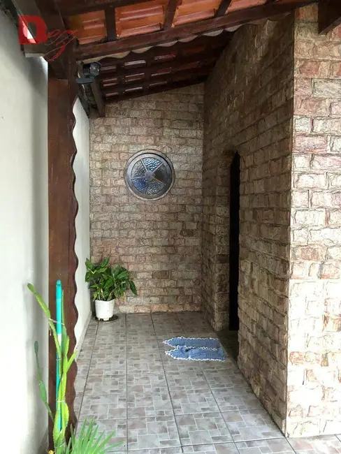 Foto 2 de Casa com 2 quartos à venda, 295m2 em Mirim, Praia Grande - SP