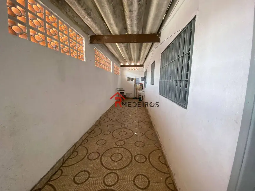 Foto 3 de Casa com 1 quarto à venda, 91m2 em Praia Grande - SP