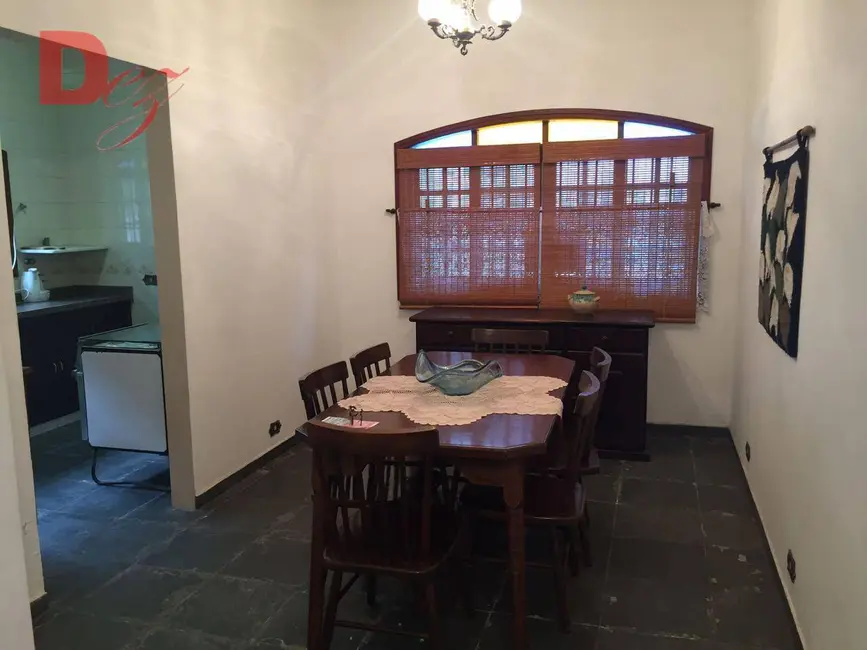 Casa com 3 quartos à venda, 250m2 em Praia Grande - SP - imagem 5 Foto 5 de Casa com 3 quartos à venda, 250m2 em Praia Grande - SP