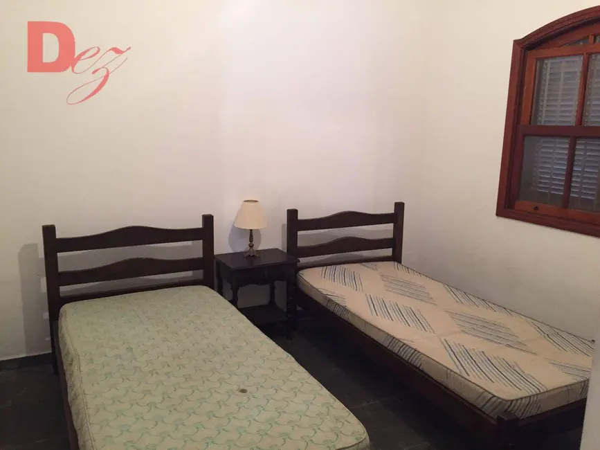 Casa com 3 quartos à venda, 250m2 em Praia Grande - SP - imagem 2 Foto 2 de Casa com 3 quartos à venda, 250m2 em Praia Grande - SP
