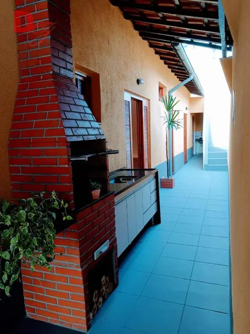 Foto 4 de Casa com 3 quartos à venda, 250m2 em Maracanã, Praia Grande - SP