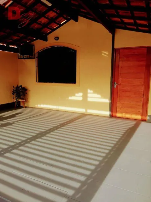Foto 2 de Casa com 3 quartos à venda, 250m2 em Maracanã, Praia Grande - SP