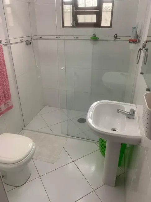 Casa com 2 quartos à venda, 112m2 em Praia Grande - SP - imagem 8 Foto 8 de Casa com 2 quartos à venda, 112m2 em Praia Grande - SP