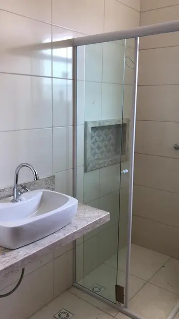 Sobrado com 4 quartos à venda, 180m2 em Solemar, Praia Grande - SP - imagem 9 Foto 9 de Sobrado com 4 quartos à venda, 180m2 em Solemar, Praia Grande - SP