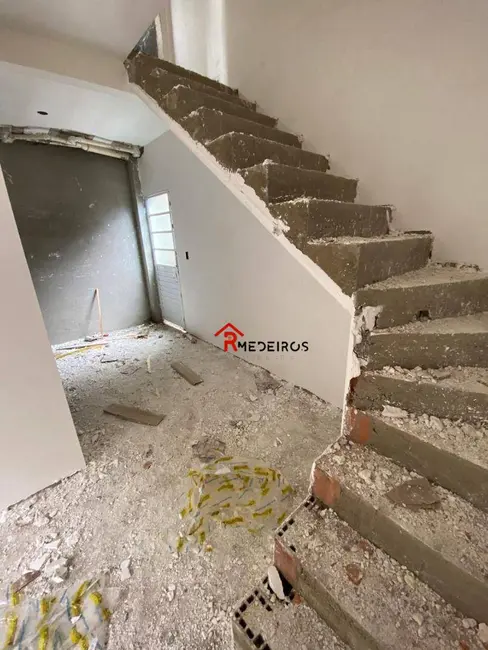 Foto 1 de Casa de Condomínio com 2 quartos à venda, 80m2 em Esmeralda, Praia Grande - SP