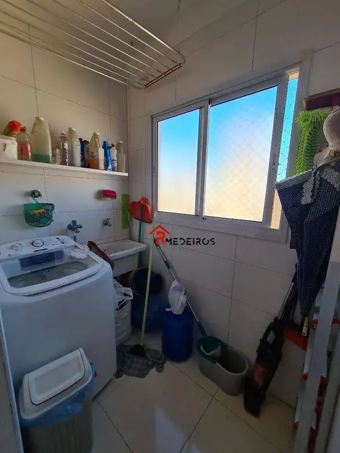 Foto 9 de Apartamento com 3 quartos à venda, 90m2 em Guilhermina, Praia Grande - SP