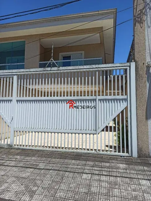 Sobrado com 4 quartos à venda, 215m2 em Canto do Forte, Praia Grande - SP - imagem 3 Foto 3 de Sobrado com 4 quartos à venda, 215m2 em Canto do Forte, Praia Grande - SP