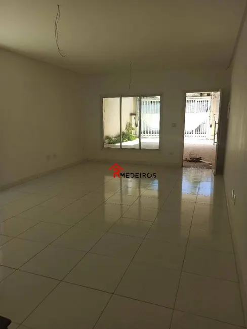 Sobrado com 4 quartos à venda, 215m2 em Canto do Forte, Praia Grande - SP - imagem 8 Foto 8 de Sobrado com 4 quartos à venda, 215m2 em Canto do Forte, Praia Grande - SP