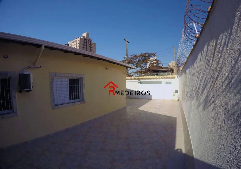 Casa com 4 quartos à venda, 355m2 em Praia Grande - SP - imagem 3 Foto 3 de Casa com 4 quartos à venda, 355m2 em Praia Grande - SP