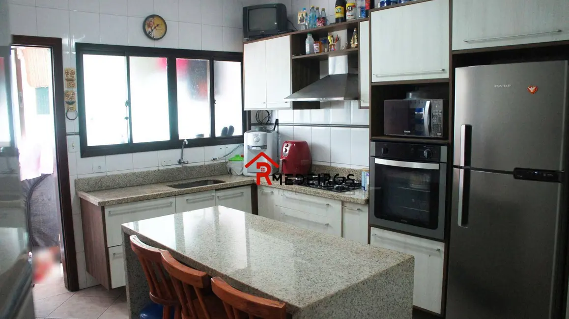 Apartamento com 3 quartos à venda, 107m2 em Canto do Forte, Praia Grande - SP - imagem 6 Foto 6 de Apartamento com 3 quartos à venda, 107m2 em Canto do Forte, Praia Grande - SP