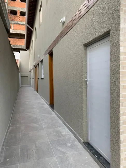 Sobrado com 2 quartos à venda, 50m2 em Ocian, Praia Grande - SP - imagem 5 Foto 5 de Sobrado com 2 quartos à venda, 50m2 em Ocian, Praia Grande - SP