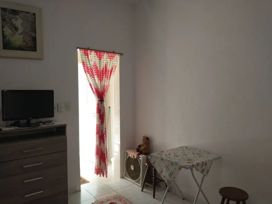 Foto 3 de Kitnet com 1 quarto à venda, 20m2 em Canto do Forte, Praia Grande - SP