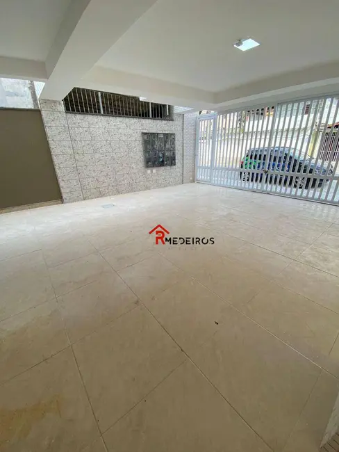 Foto 2 de Casa de Condomínio com 2 quartos à venda, 250m2 em Praia Grande - SP