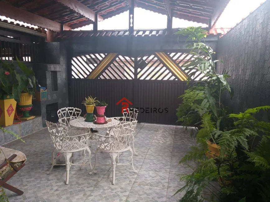 Casa de Condomínio com 3 quartos à venda, 210m2 em Maracanã, Praia Grande - SP - imagem 3 Foto 3 de Casa de Condomínio com 3 quartos à venda, 210m2 em Maracanã, Praia Grande - SP