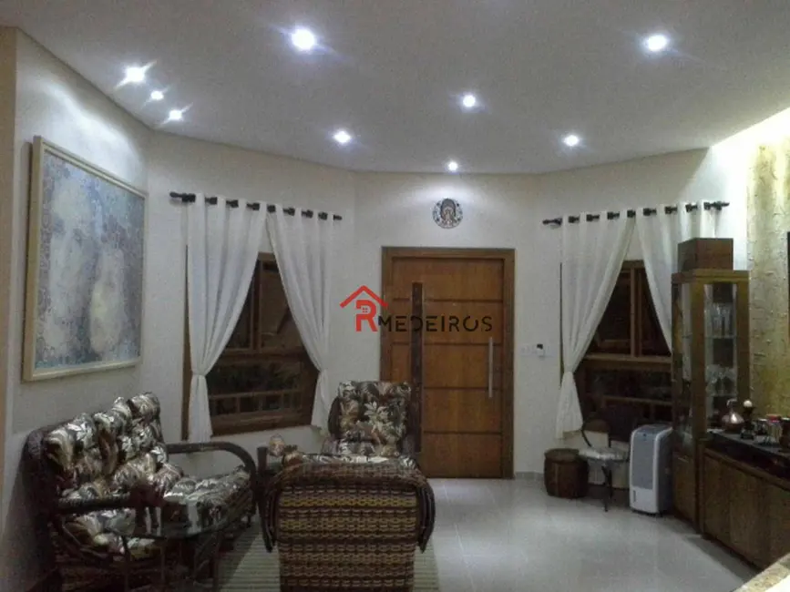 Casa de Condomínio com 2 quartos à venda, 150m2 em Praia Grande - SP - imagem 3 Foto 3 de Casa de Condomínio com 2 quartos à venda, 150m2 em Praia Grande - SP