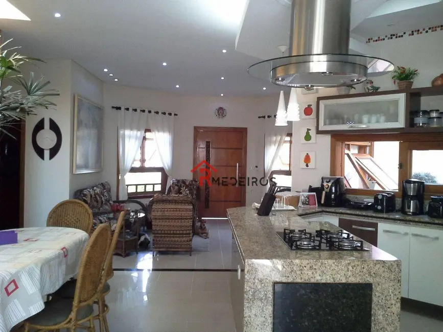 Casa de Condomínio com 2 quartos à venda, 150m2 em Praia Grande - SP - imagem 4 Foto 4 de Casa de Condomínio com 2 quartos à venda, 150m2 em Praia Grande - SP