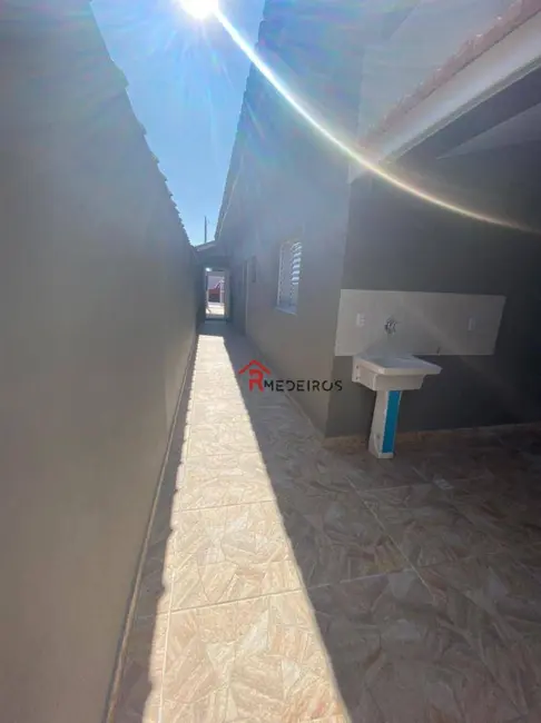 Foto 5 de Casa de Condomínio com 2 quartos à venda, 120m2 em Mirim, Praia Grande - SP